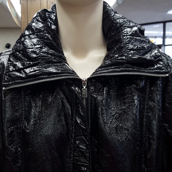 Iridescent Crushed Patent Leather Effect Rain Coat - Picture 3 of 6